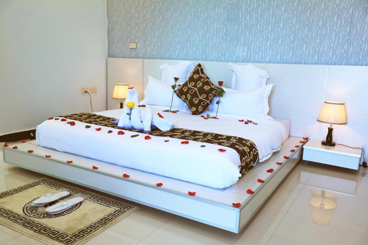 Riverland Hotel Μπαχρ-Νταρ Εξωτερικό φωτογραφία