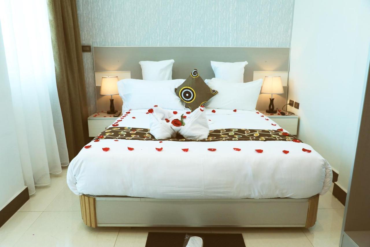 Riverland Hotel Μπαχρ-Νταρ Εξωτερικό φωτογραφία