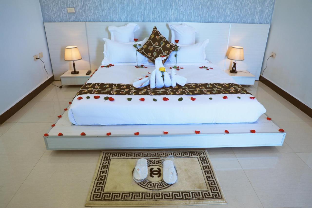 Riverland Hotel Μπαχρ-Νταρ Εξωτερικό φωτογραφία
