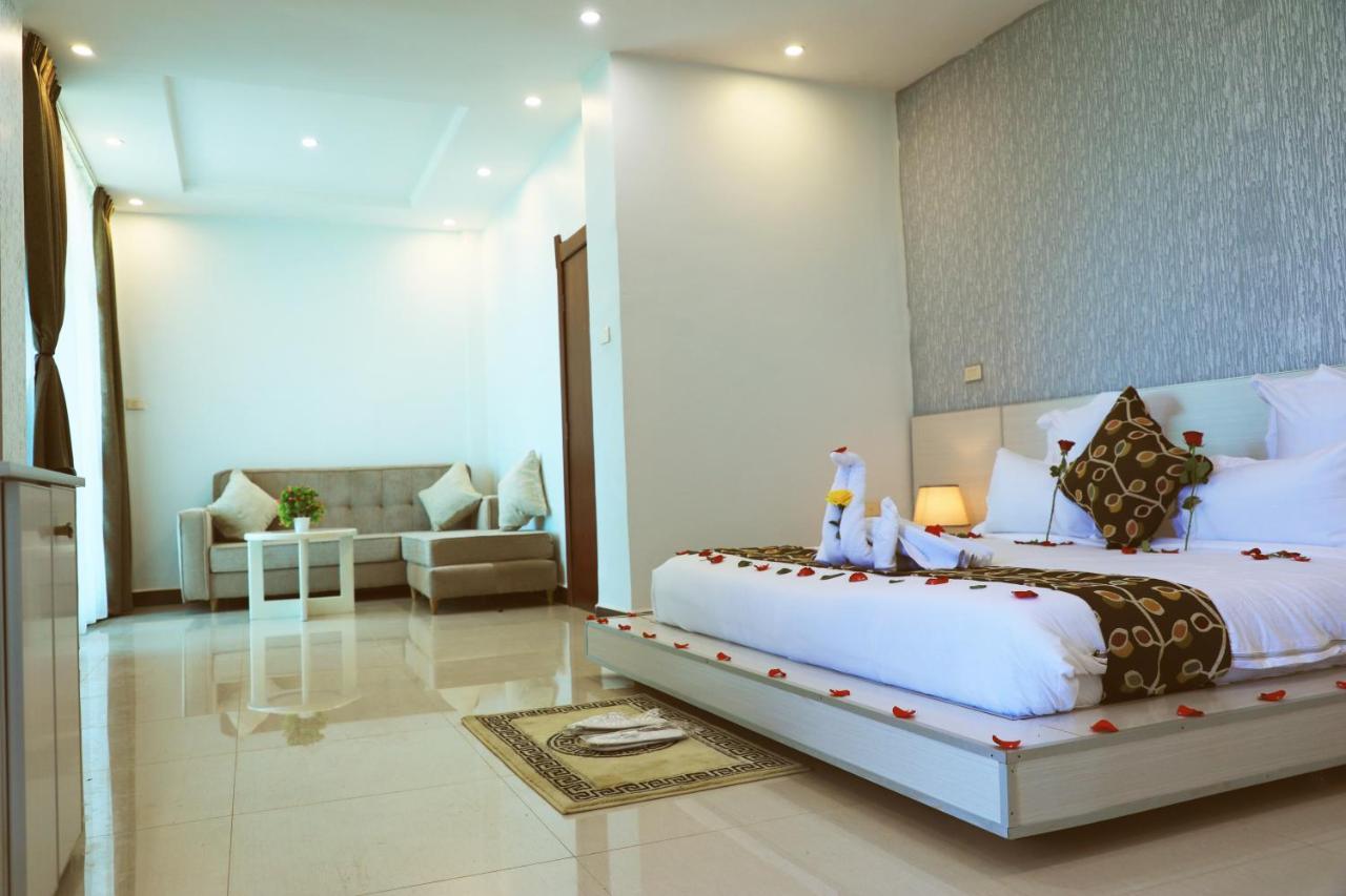 Riverland Hotel Μπαχρ-Νταρ Εξωτερικό φωτογραφία
